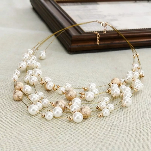 Layered pearl necklace - Picture 3 of 3